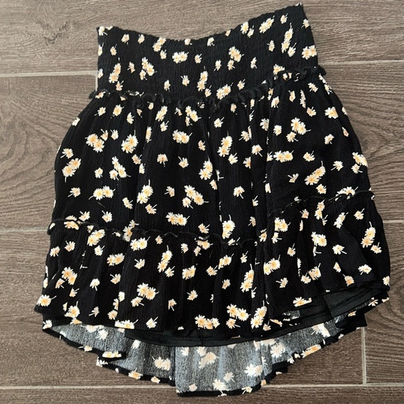 Altard State Skirt - Picture 1 of 4